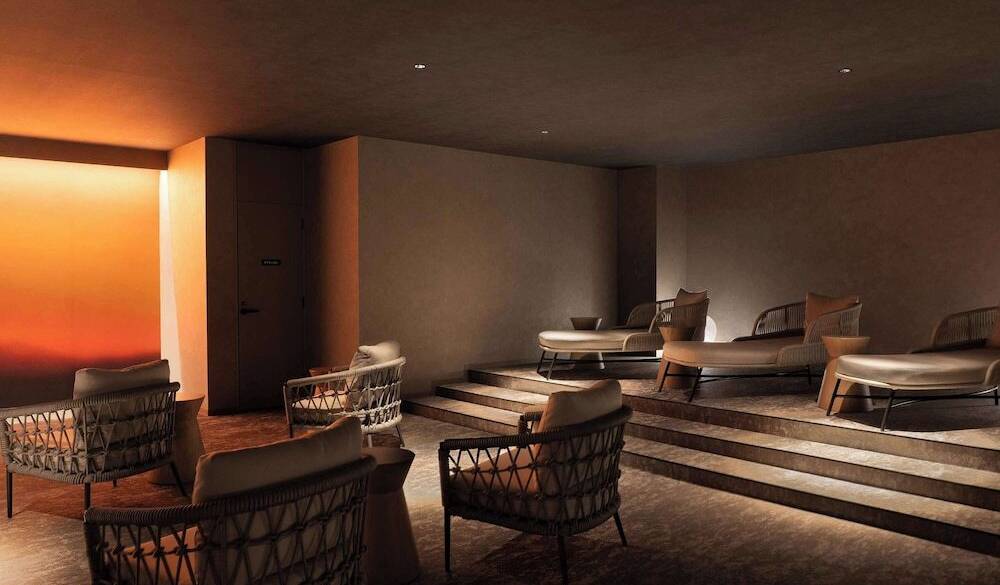 温泉ラウンジ / 4