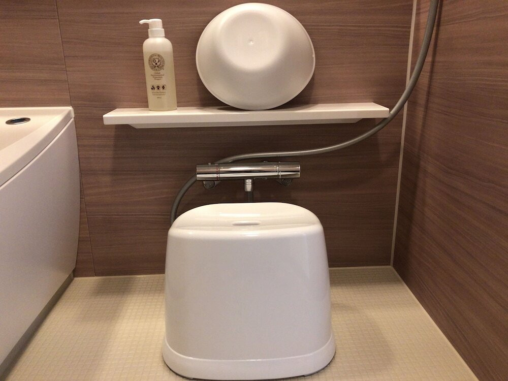 バスルームのシャワー