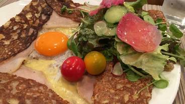 食事・飲み物 / 3