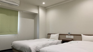 ベーシック ツインルーム シングルベッド 2 台 禁煙