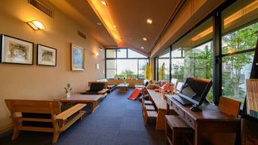 ロビーラウンジ / 6