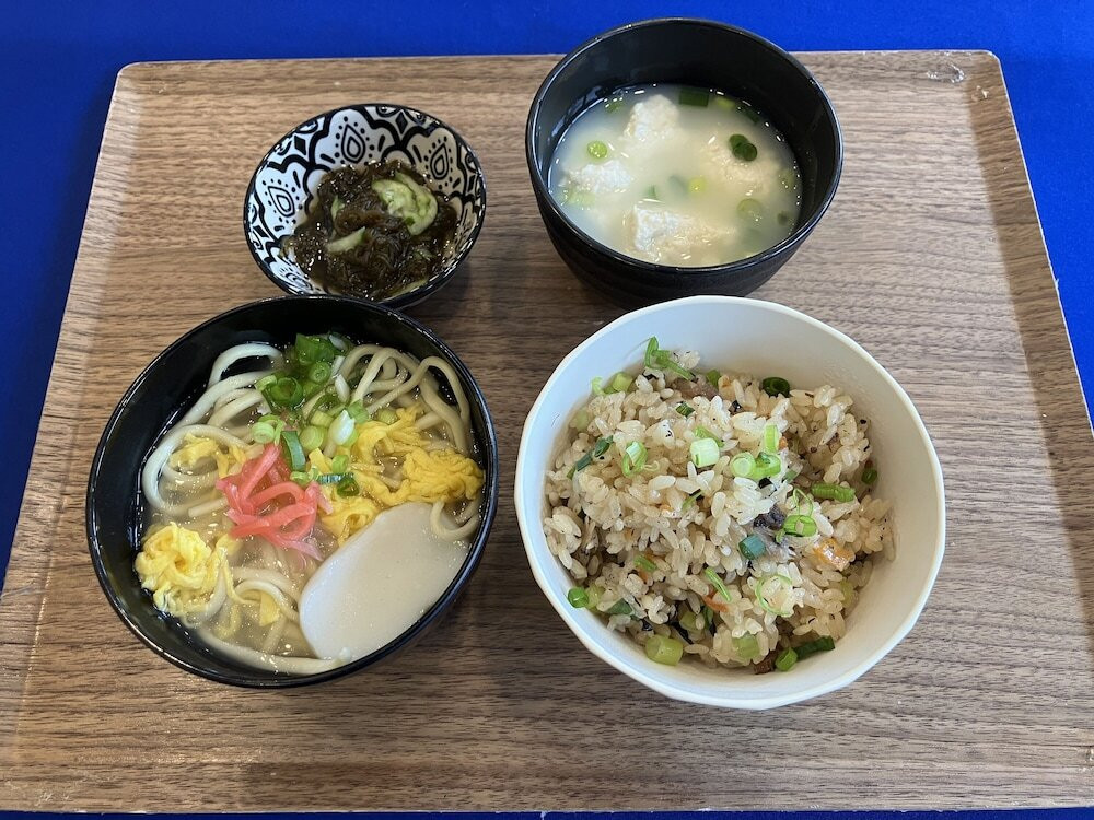 朝食