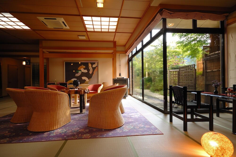 ロビー応接スペース