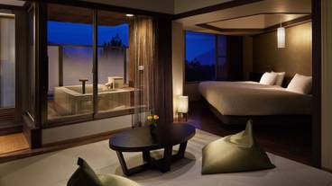 本館 温泉風呂付プレミアルーム 和洋室(1) / 1