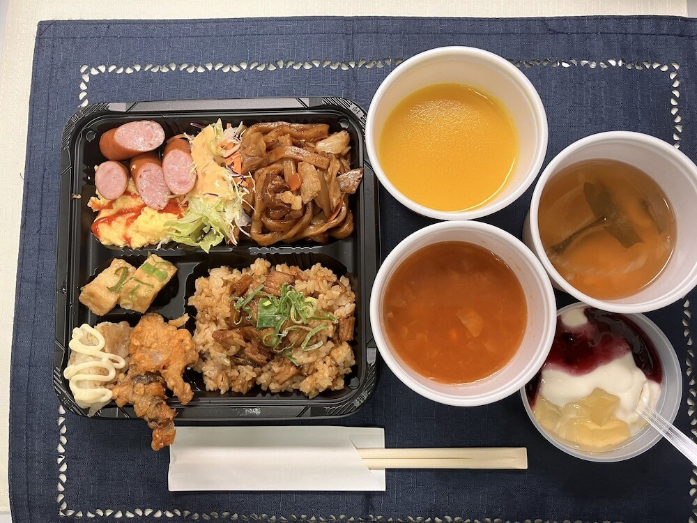 朝食