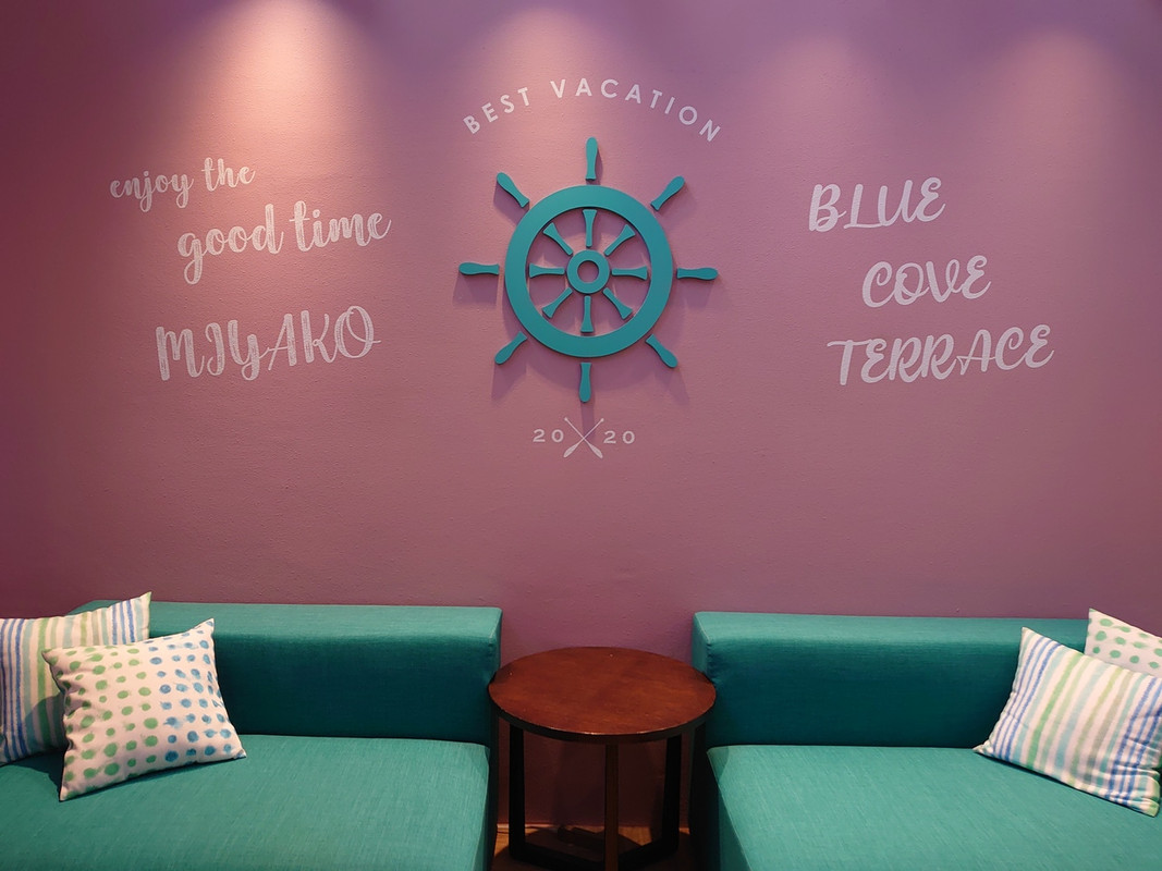 ここで座って写真撮っちゃいます