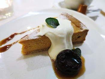 「CAFE STRADA」 料理 35485519 キャラメルチーズケーキ