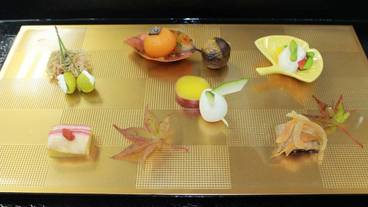 食事・飲み物 / 33