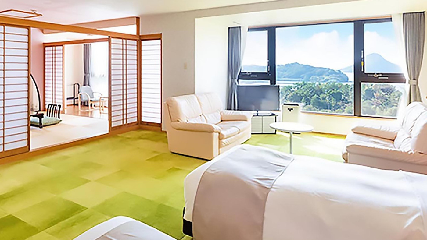 1.豪華バイキングで美味しいもの三昧♪「大江戸温泉物語　天草ホテル亀屋」3384504