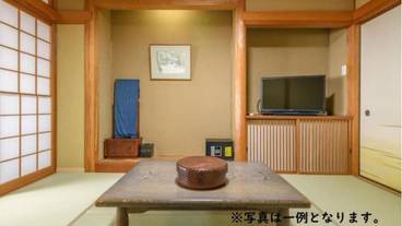 客室 / 18