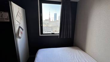 客室 / 27