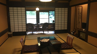 和室 (バス無しトイレ付き、喫煙可)