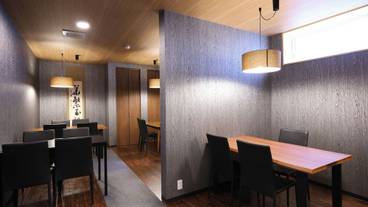 旅館のお食事処 / 10