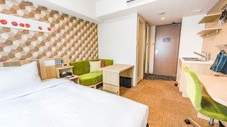 ダブルルーム キッチン& 電子レンジ/洗濯機