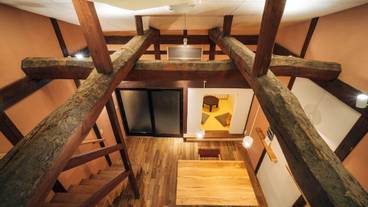 客室内のダイニングエリア / 18