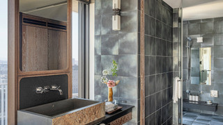 スイート キングベッド 1 台 コーナー (Tatami)