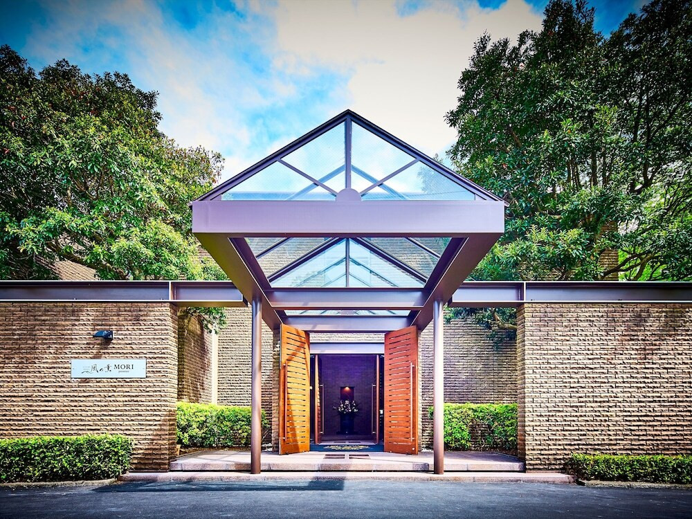 ホテルエントランス