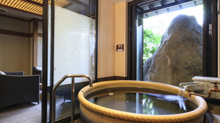 和室　スーペリアルーム　（露天風呂付）　庭園側（一名利用不可）