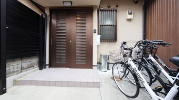 施設の入り口 / 10