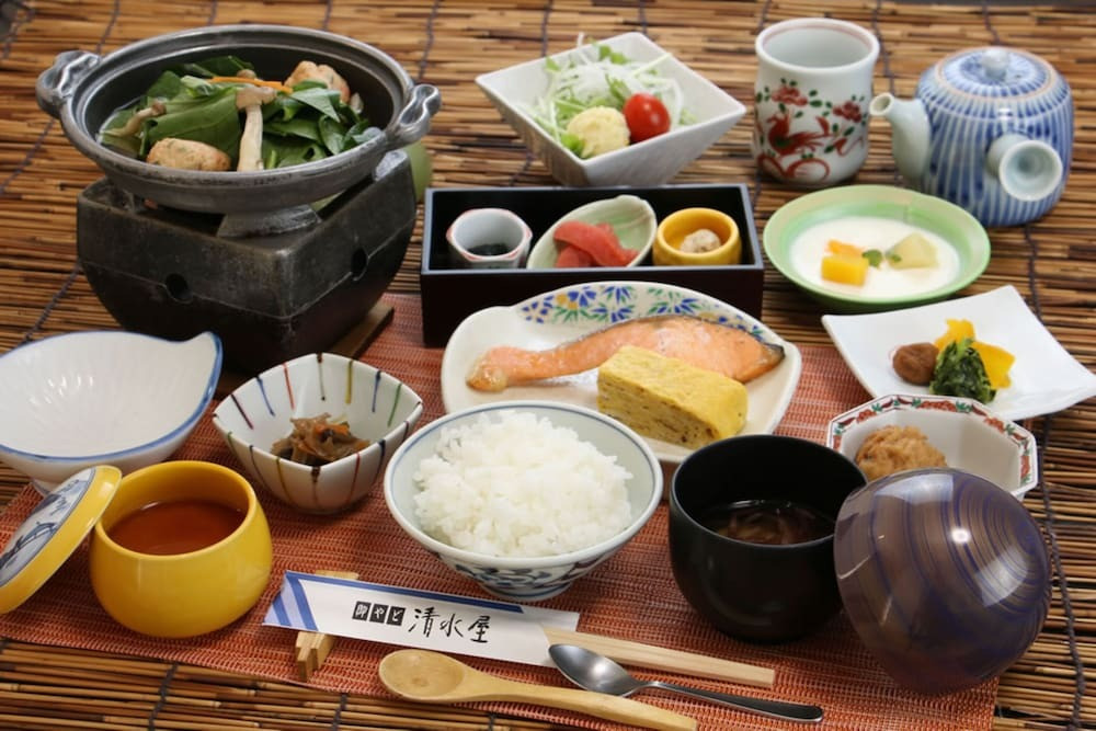 朝食