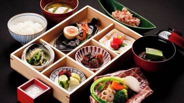 食事・飲み物 / 8