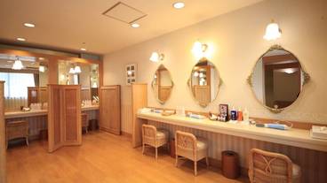 女性専用パウダールーム / 5