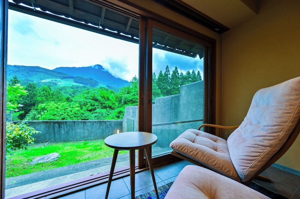 由布岳ビュー「青碧」談話室