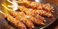 1人10本は当たり前！福岡新名物「とり皮」が食べられる焼鳥屋7選