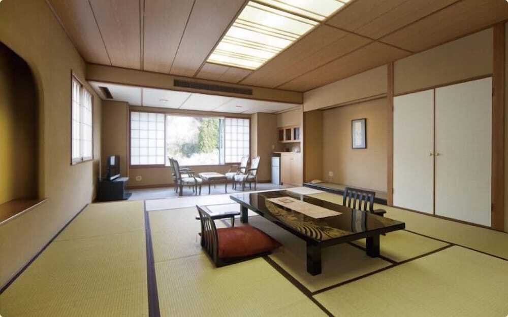 老舗の風格漂うお部屋3384749