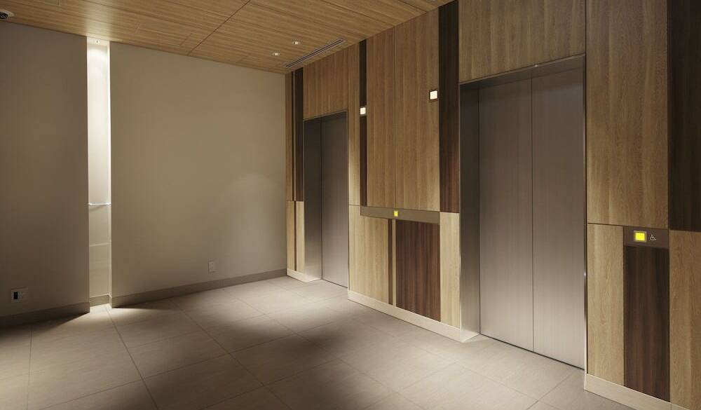 エレベーターホール / 4