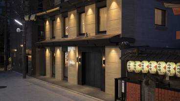 施設の入り口 / 8