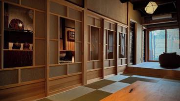 客室内のダイニングエリア / 14