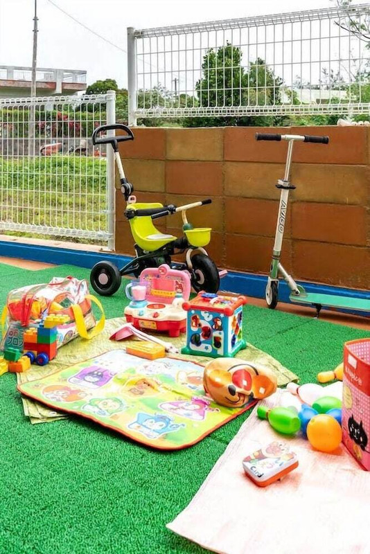 子供用の遊び場 - 屋外