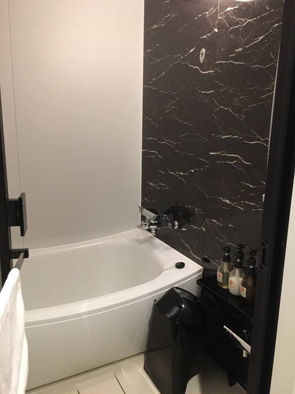 清潔感タップリの浴室。