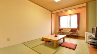 和室 (トイレなし) 山側［6畳～8畳］