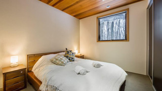 シャレー (Phoenix Cocoon)