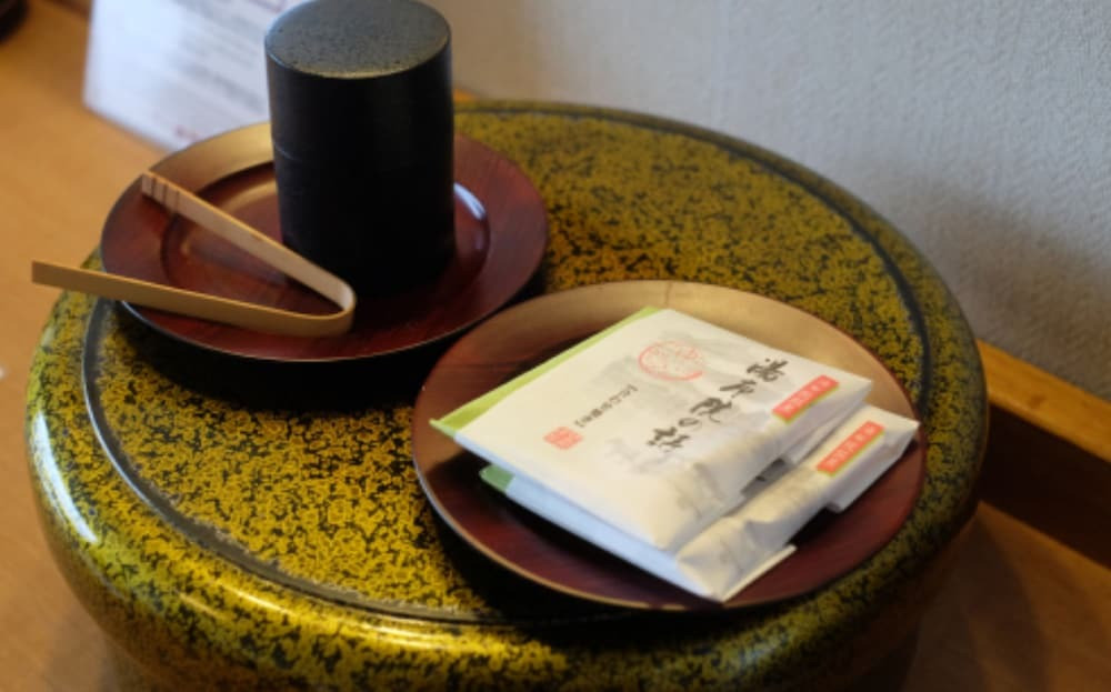 客室内のダイニングエリア