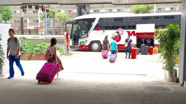 施設の入り口 / 9