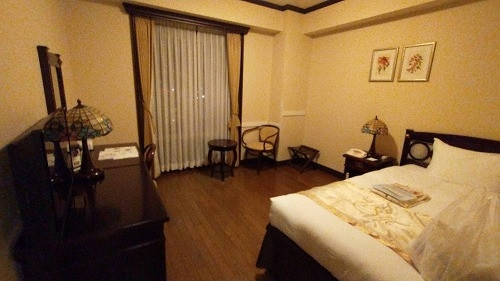 部屋広いですね