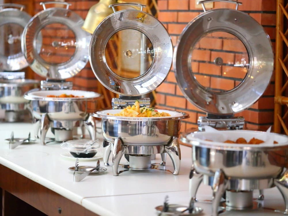 全200室の大型ホテル！南国リゾート感あふれる屋外プールを彼と楽しもう♡3976440