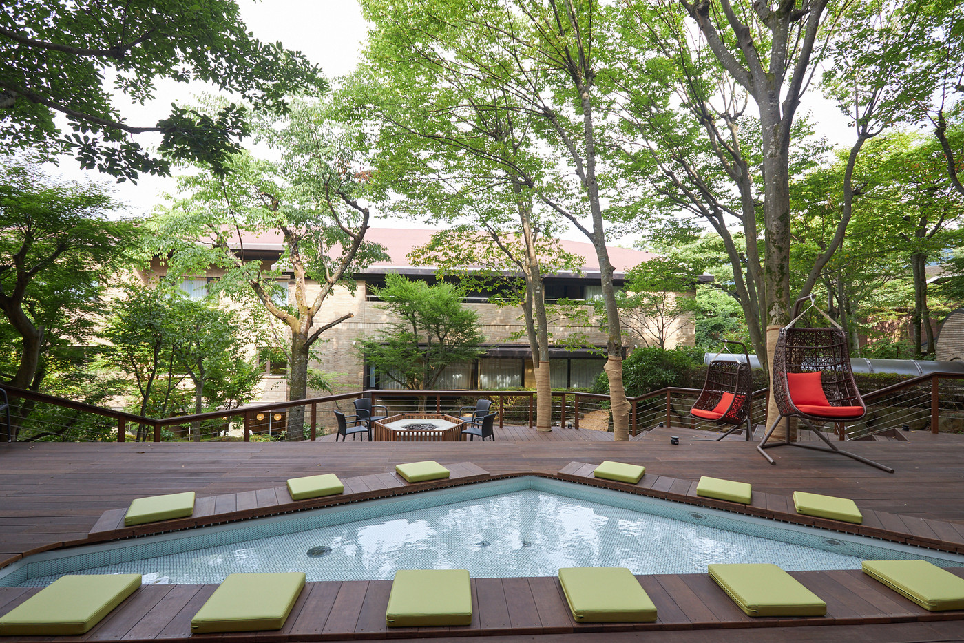 広々としたウッドデッキで心も開放「ナカニワ」3515082