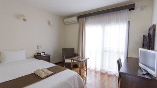 セミダブルサイズベッド 1 台禁煙