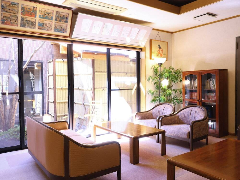 ロビーラウンジ