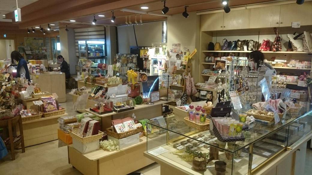 売店 / 1