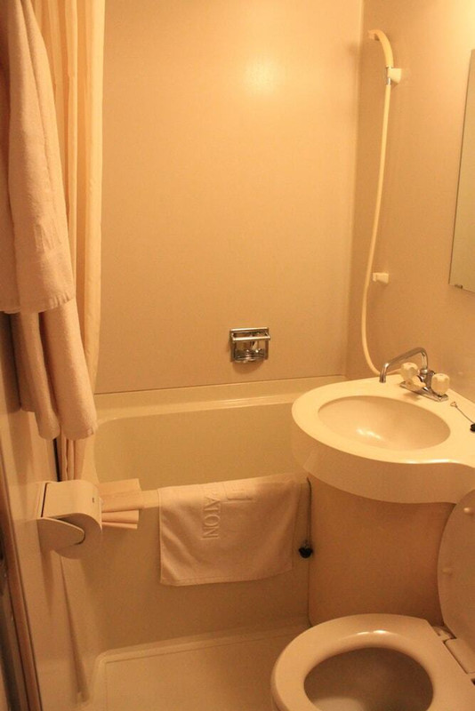 バスルームのシャワー