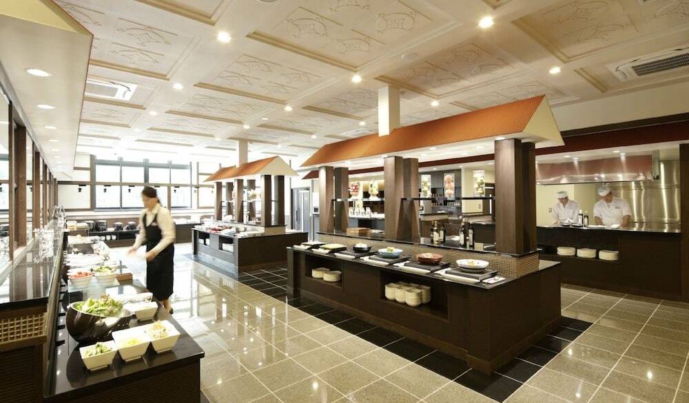 朝食ビュッフェ会場 萌木① / 4