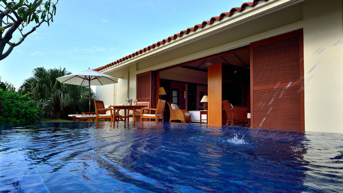 青い空と海に囲まれた大人の極上リゾート3500137