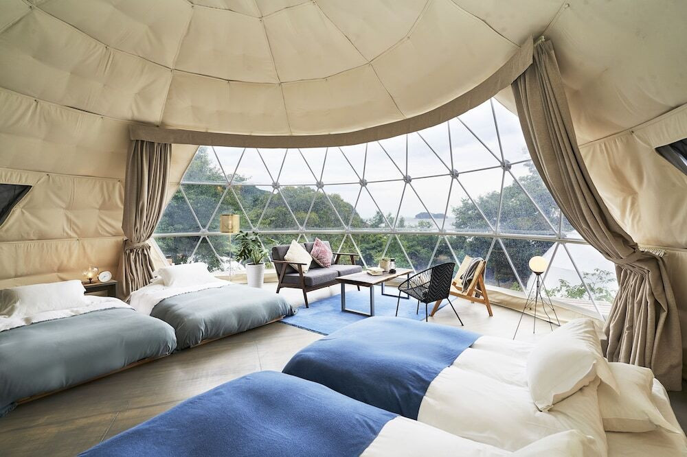 快適なドームテントでビーチグランピングはいかが♪3908459