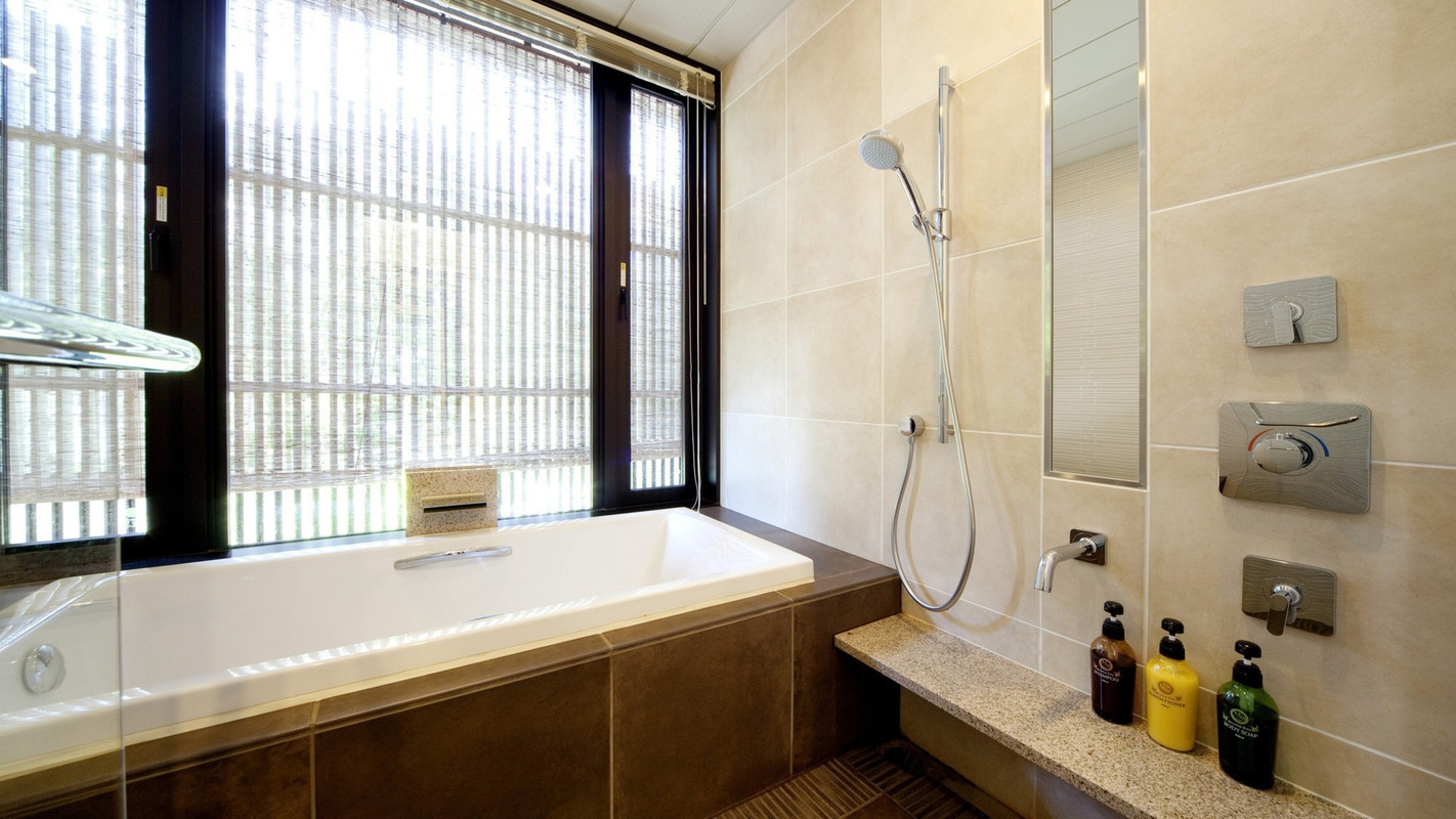 温泉付ルーム 浴室一例