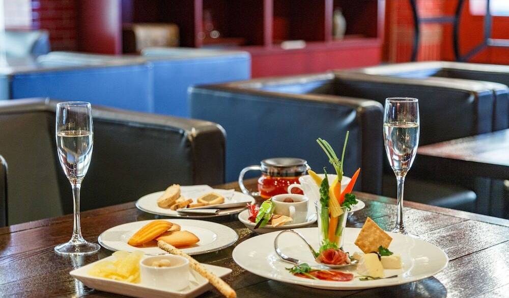 営業時間は15～21時 / 4